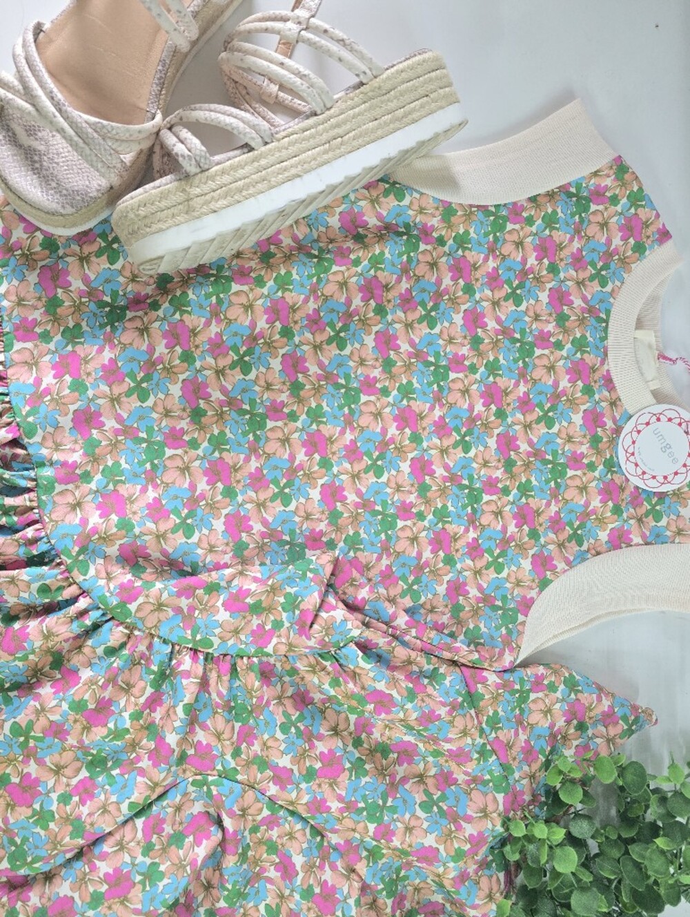 U M G E E: Floral Drop Waist Dress